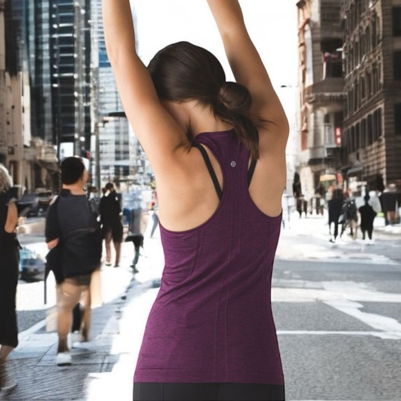 Lululemon Swiftly Tech Racerback in Black / Chilled Grape Sz 8 - Picture 2 of 11